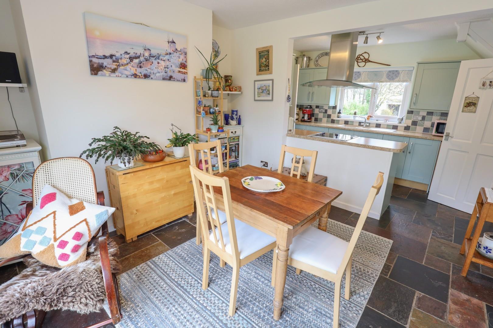 10 Ewenny Road, Wick, Nr Cowbridge, Vale of Glamorgan, CF71 7QA